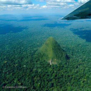 Les scientifiques tentent de percer le secret d&rsquo;El Cono, une mystérieuse pyramide cachée dans les forêts amazoniennes