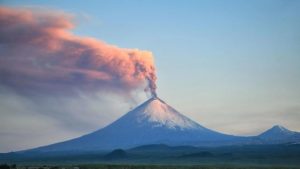 El volcán Shiveluch de Kamchatka vuelve a estar activo